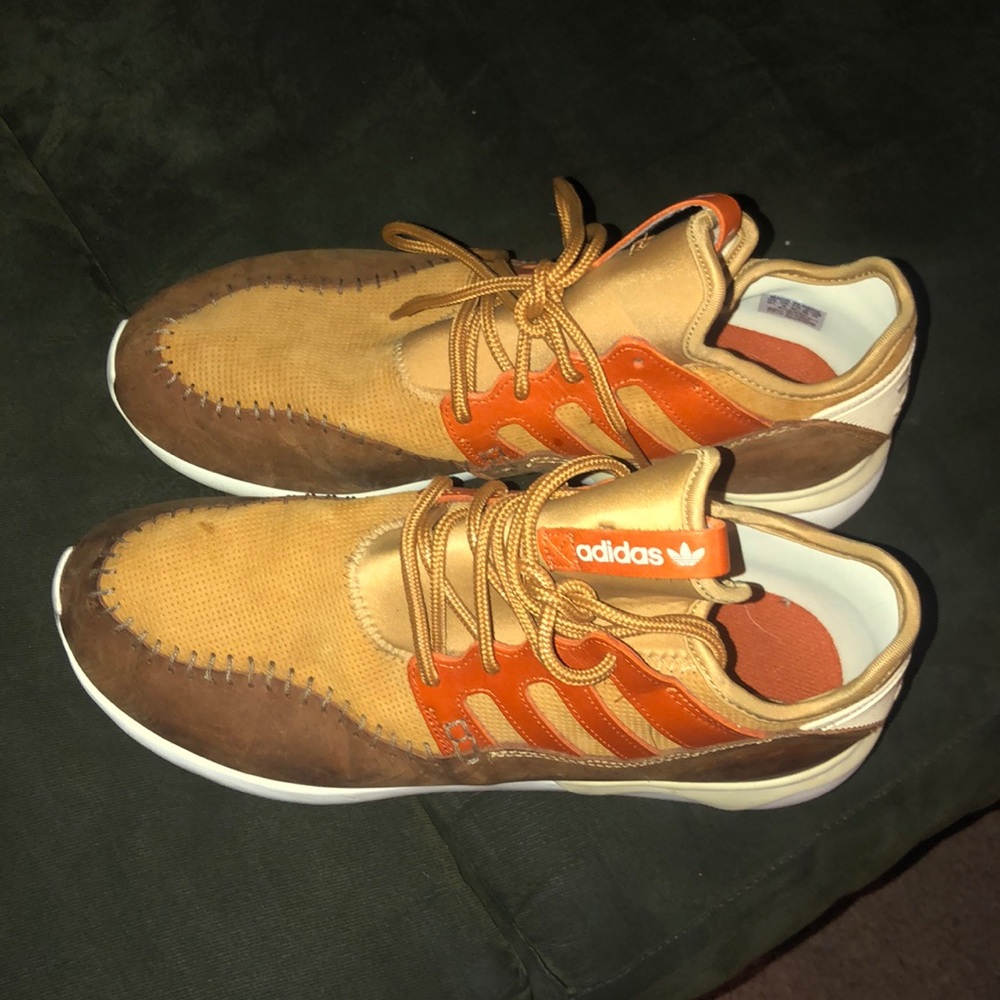 Men’s adidas “scarecrow” sneakers limited edition